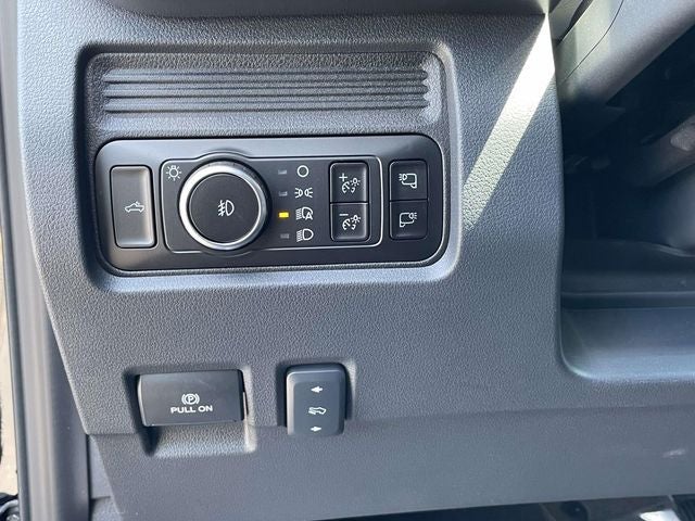 2026 Ford F-550SD Lariat DRW