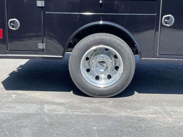 2026 Ford F-550SD Lariat DRW