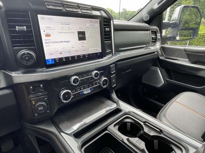 2024 Ford F-350SD Platinum