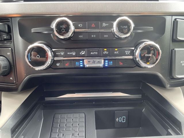 2026 Ford F-350SD Platinum DRW