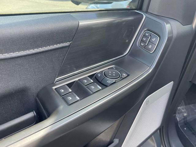 2025 Ford F-150 Lariat - Photo 13