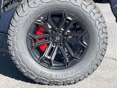 2025 Ford F-150 Lariat BLACK WIDOW by FOX FACTORY