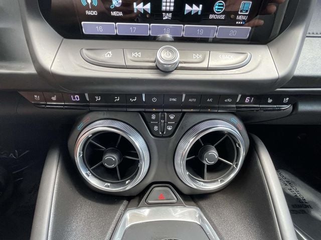 2018 Chevrolet Camaro 2LT - Photo 23
