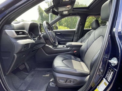 2022 Toyota Highlander XSE