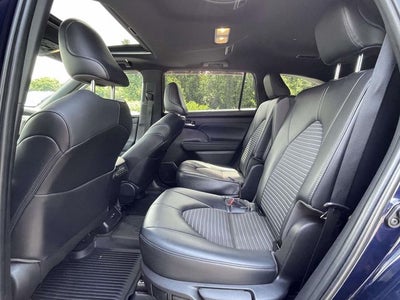2022 Toyota Highlander XSE