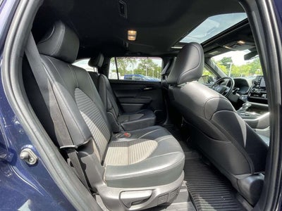2022 Toyota Highlander XSE