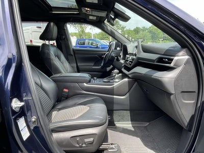 2022 Toyota Highlander XSE