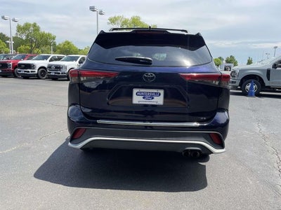 2022 Toyota Highlander XSE