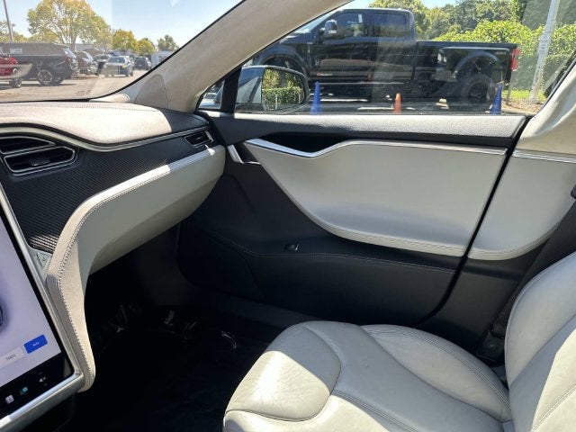 2015 Tesla Model S 70D
