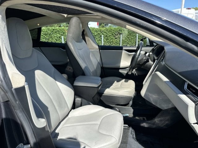 2015 Tesla Model S 70D
