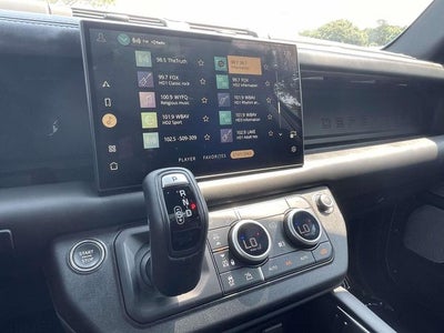2024 Land Rover Defender 130 X-Dynamic SE