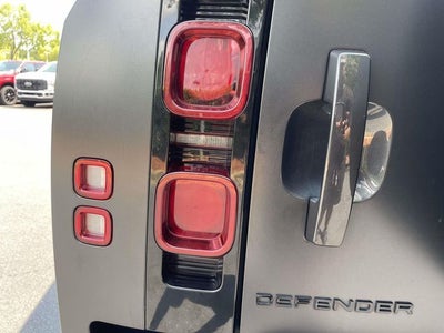 2024 Land Rover Defender 130 X-Dynamic SE
