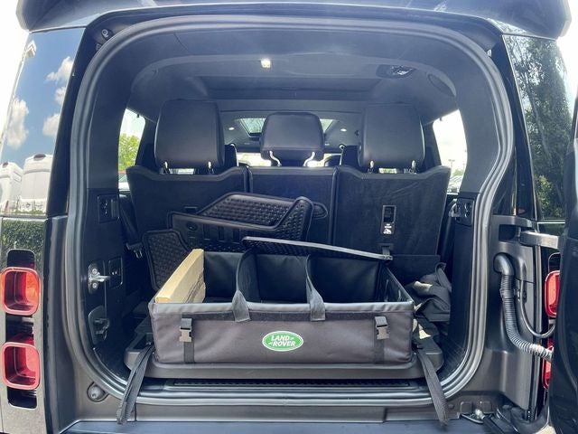 2024 Land Rover Defender 130 X-Dynamic SE