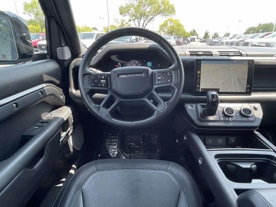 2024 Land Rover Defender 130 X-Dynamic SE